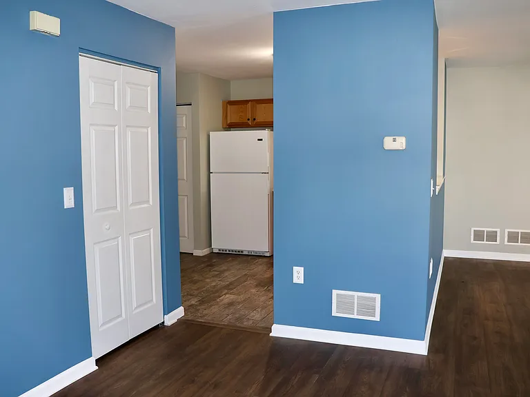 44 Courtyard Dr — Photo 9
