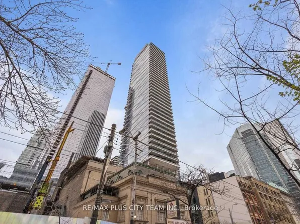 224 King St W, Toronto, ON