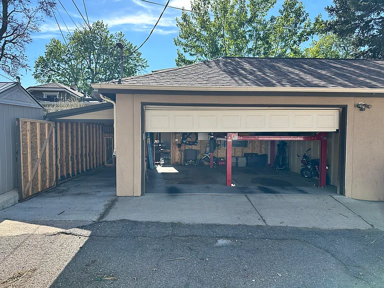 1884 S Clarkson St — Photo 33