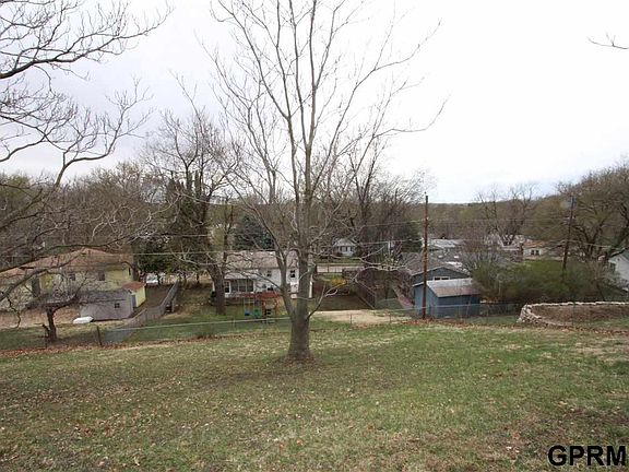 2nd image of 610 Bellevue Blvd S