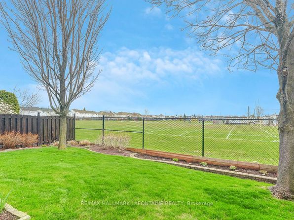 873 Como Cres, Ottawa, ON K4A 4A4