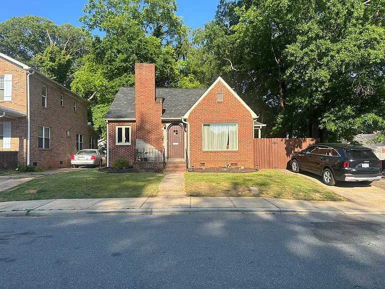 Club Rd — Photo 1