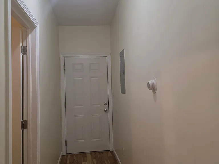 1566-1568 Chapel St #5 — Photo 3