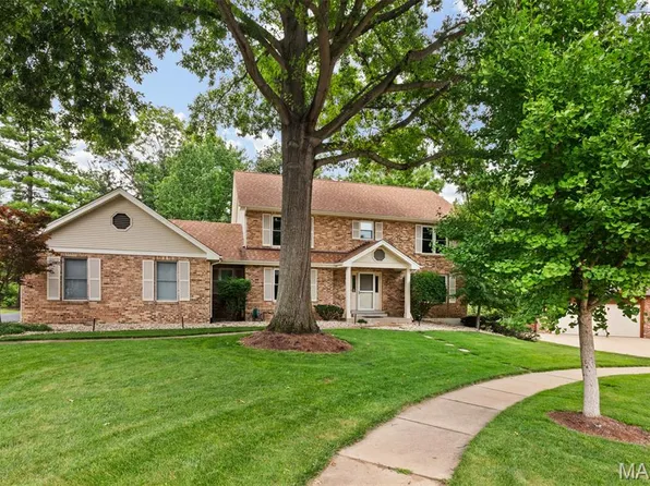 14382 Stablestone Ct, Chesterfield, MO 63017