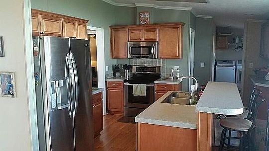 3rd image of 3909 Woodbine Dr