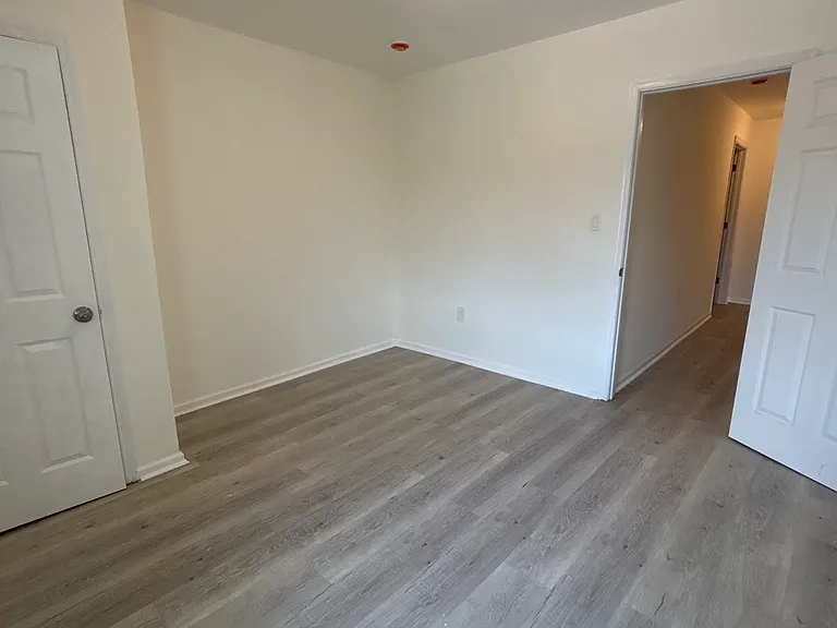 6117 Glenmore Ave #1 — Photo 8