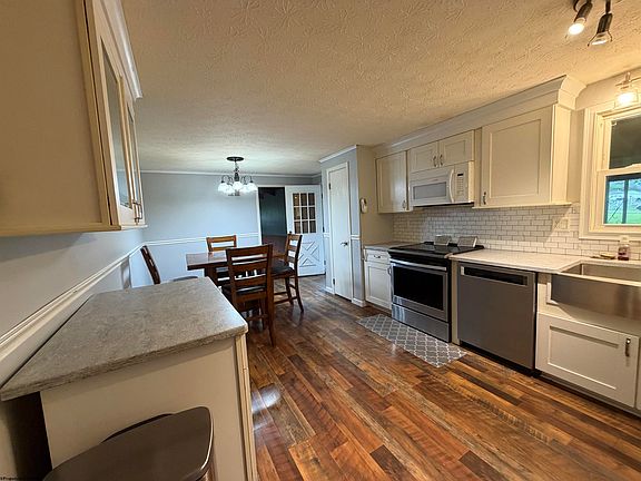 2nd image of 258 Jack Ln