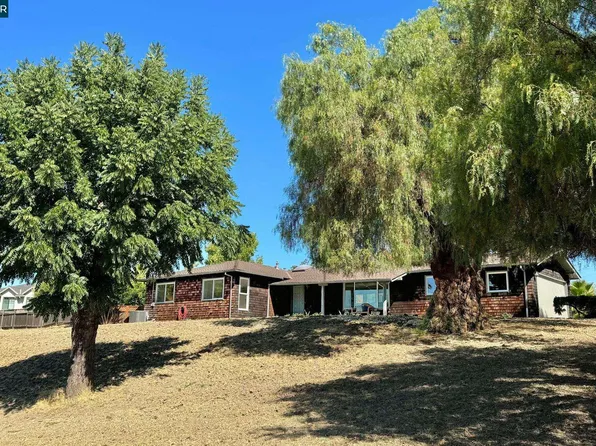 228 Nob Hill Dr, Walnut Creek, CA 94596