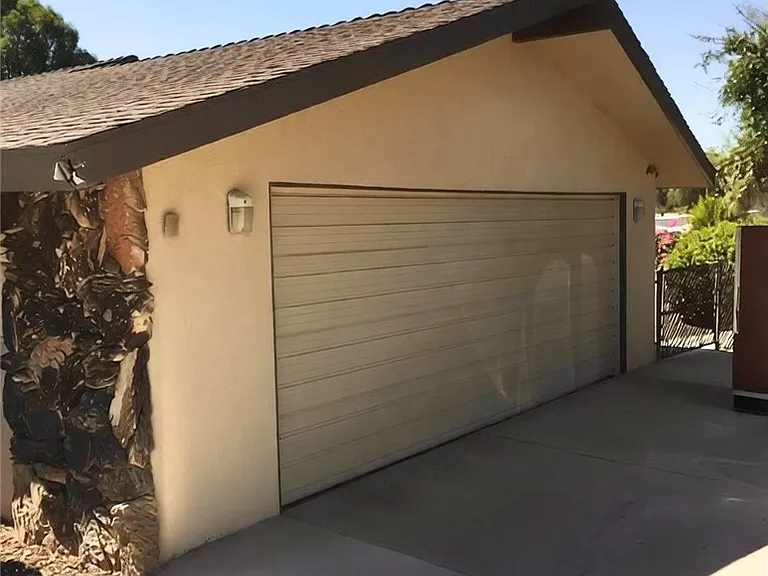 2730 McAllister St — Photo 2