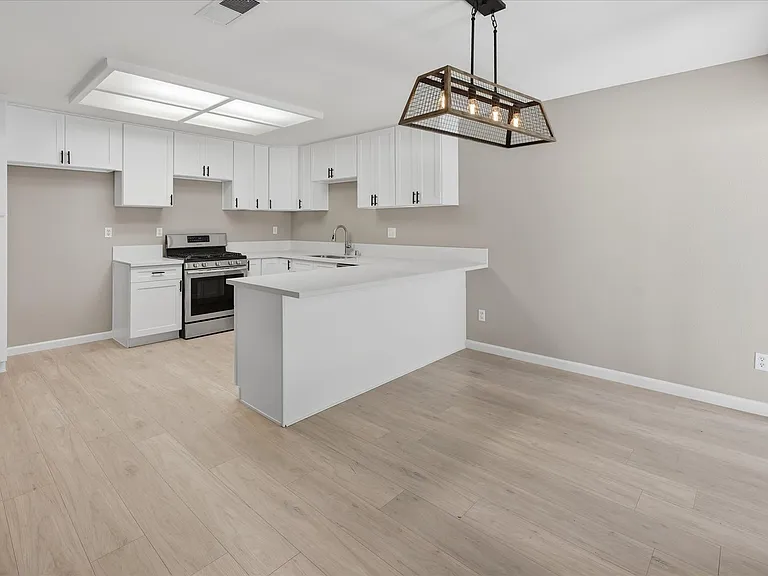 28381 Connie Ct — Photo 4
