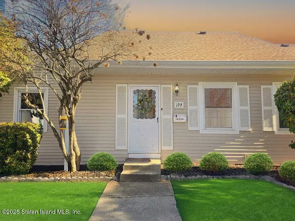 19-B Plaza Del Campillo, Freehold, NJ 07728