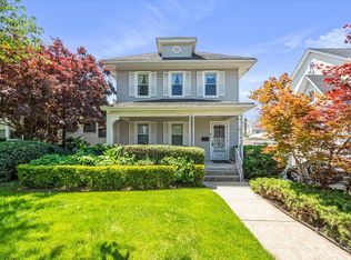 3530 211th St, Bayside, NY 11361