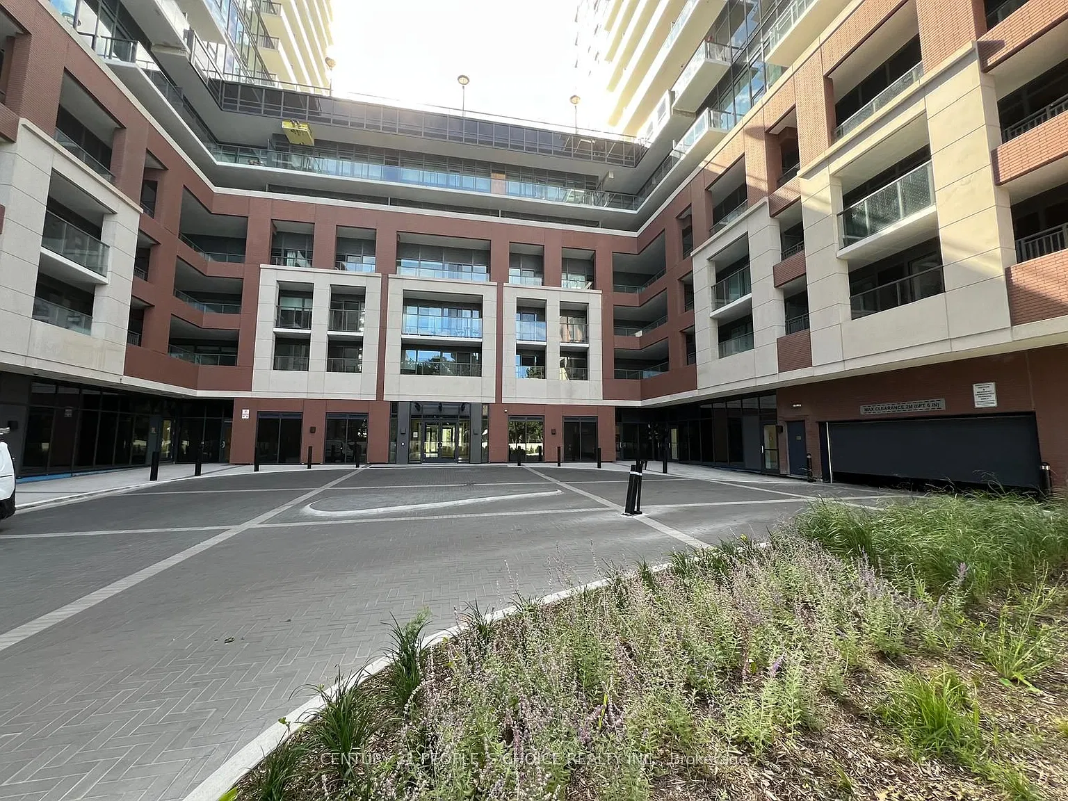 2 bed, $2,650 — Photo 2
