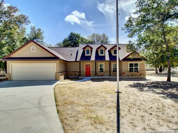 193 COUNTY ROAD 6872, Natalia, TX 78059