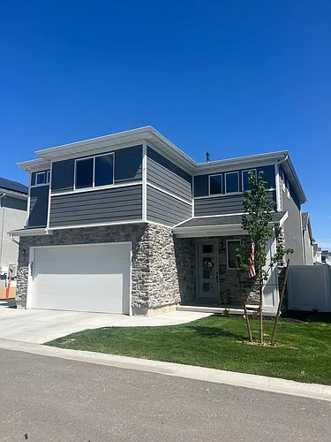 2052 W 3250 S Photo 1