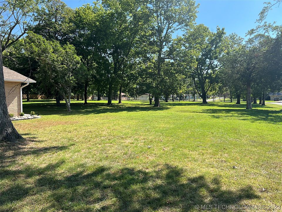 815 W Doyle Ave, Stilwell, OK 74960 Zillow