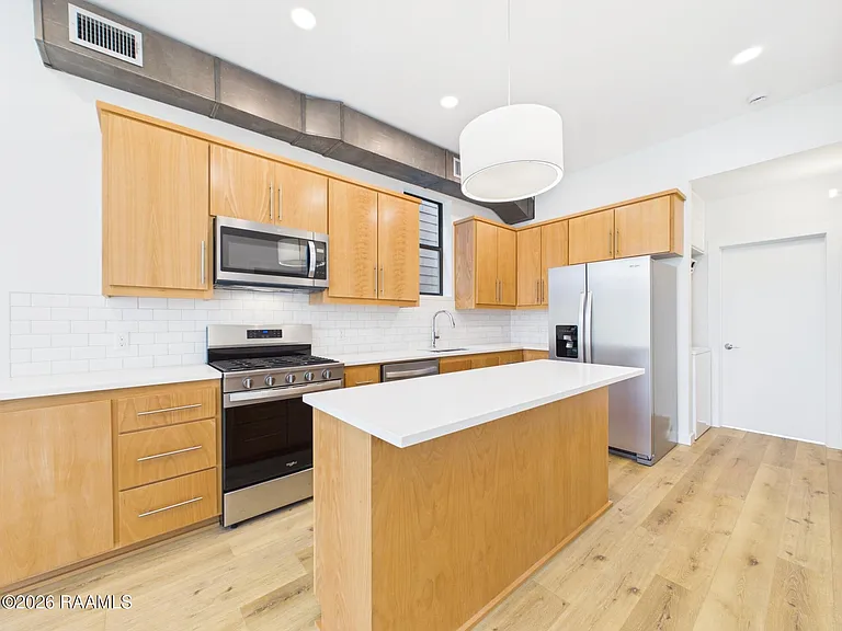 1120 S Washington St #101&201 — Photo 12
