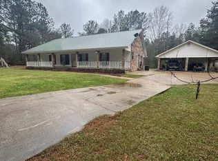 590 White Apple Rd, Roxie, MS 39661