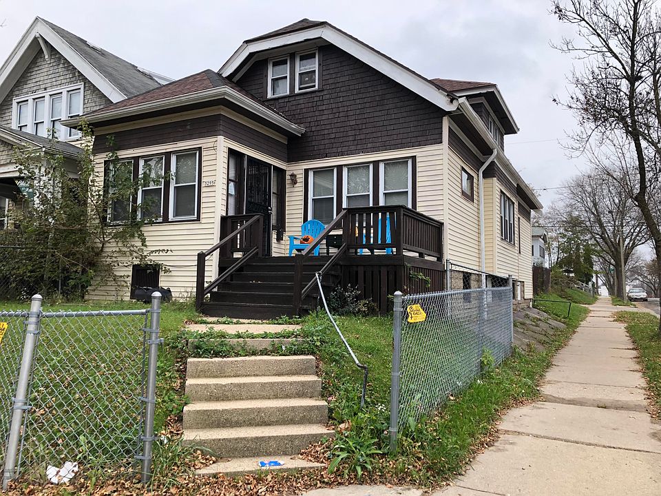 2nd image of 3295 N 28th St