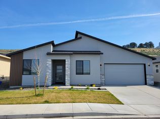 6670 W 24th Ave, Kennewick, WA
