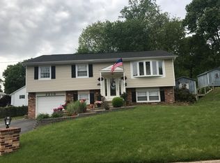 2210 Hillside Dr, Aston, PA 19014
