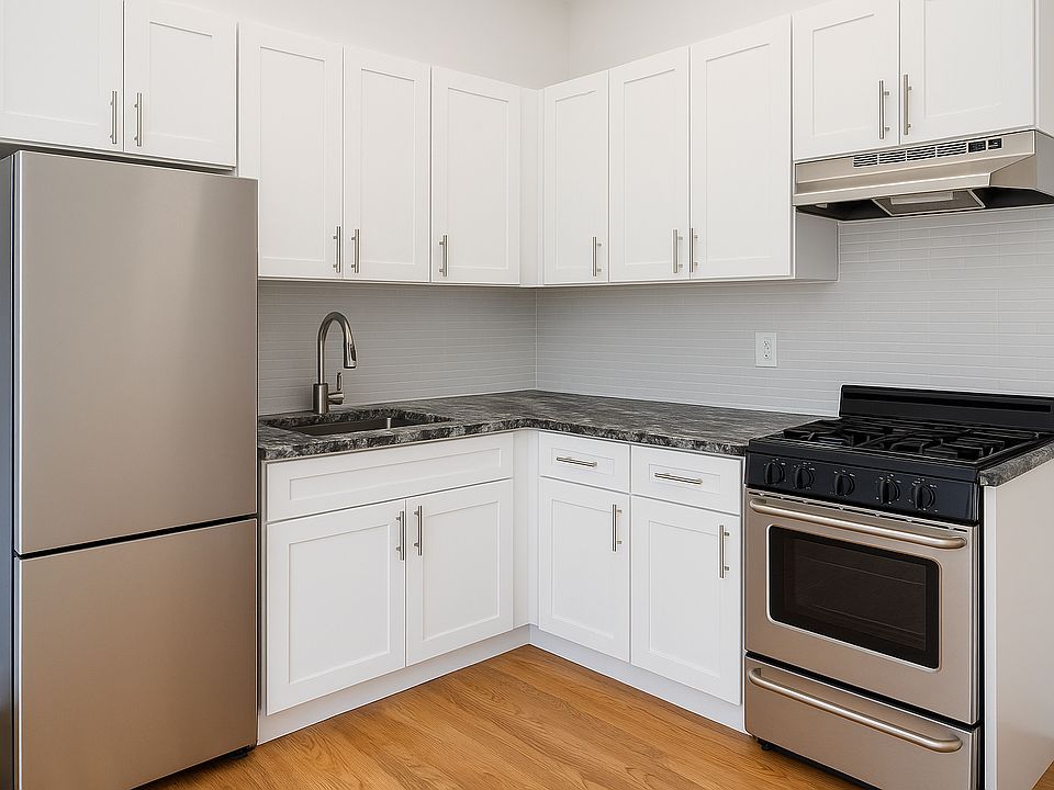 2nd image of 284 Mulberry St APT 6
