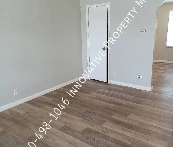 7351 N Dort Hwy #9 — Photo 4