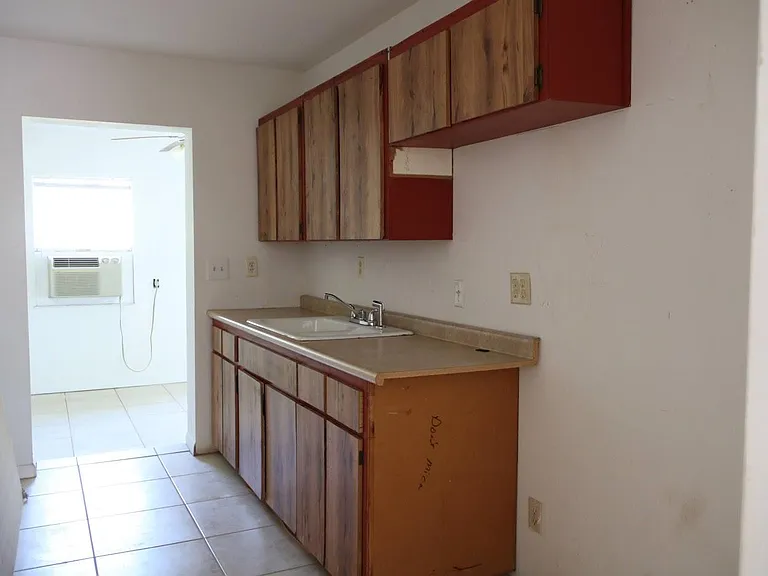 408 Riverwoods Cir — Photo 6