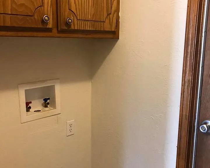 925 Saint James Ct #1 — Photo 8
