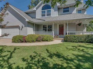 1175 W Cecil St, Neenah, WI 54956