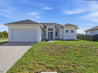 3425 NE 14th Place Cpe, Coral, FL 33909