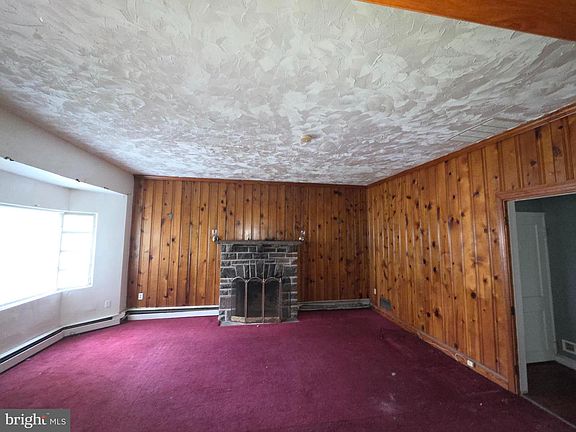 4th image of 4405 Raspe Ave