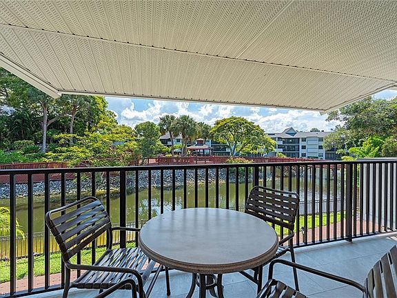 5th image of 600 Neapolitan WAY #212