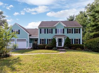 13 Arrowhead Path, Halifax, MA 02338