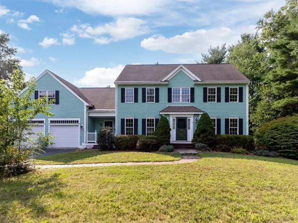 13 Arrowhead Path, Halifax, MA 02338