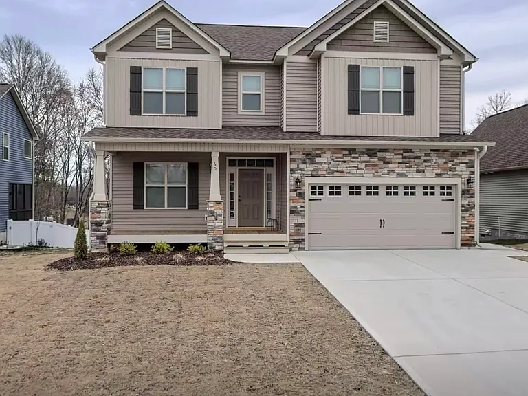 60 Diamond Hill Cir — Photo 1