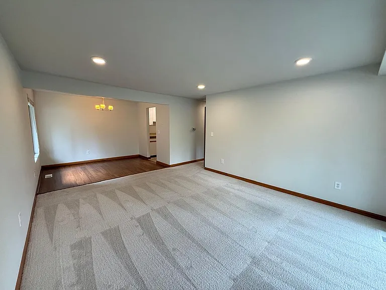 9805 NE 124th St #107 — Photo 5
