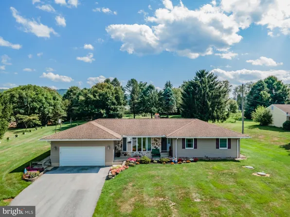 2266 Pine Rd, Newville, PA 17241