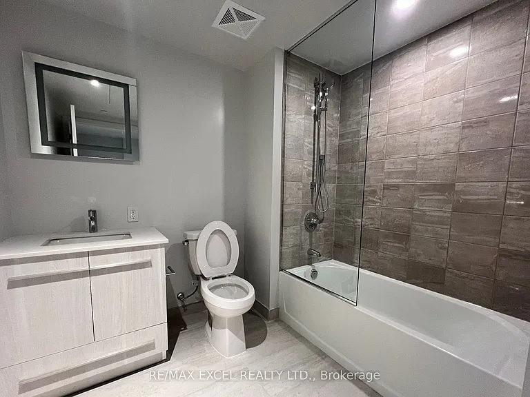 8 Cumberland St #1808 — Photo 17