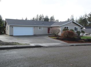 1225 Ford Ln, North Bend, OR