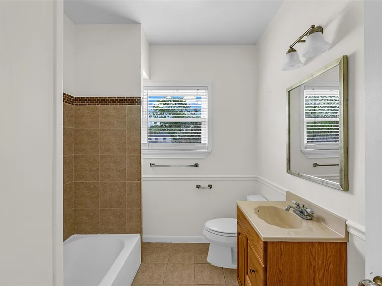 2527 Avenue G — Photo 19