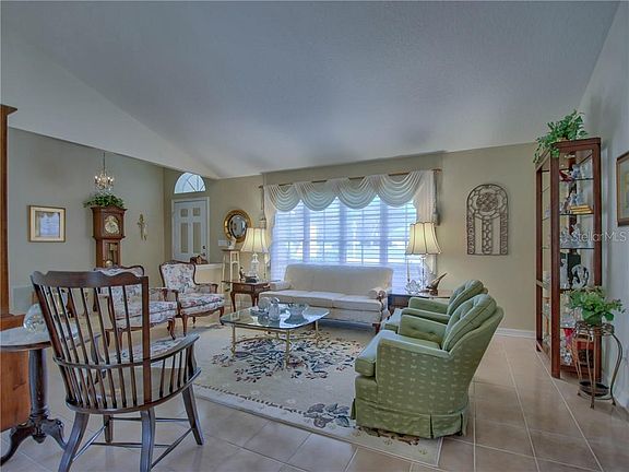 5th image of 33615 Tarlton Dr