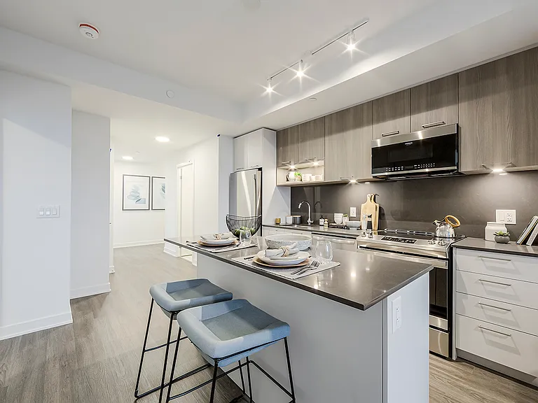 40 Lagerfeld Dr — Photo 32
