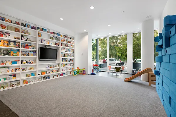 Rented by Compass | media 28