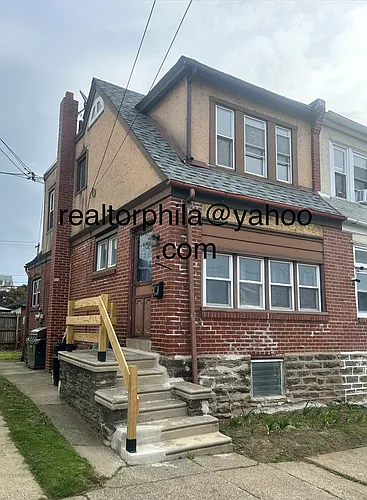 427 Passmore St Photo 1