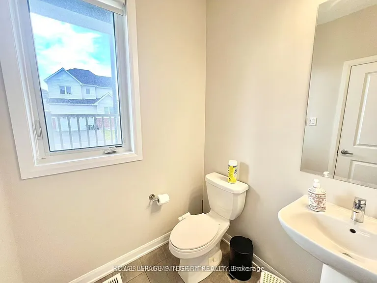 1042 Parabolica Way — Photo 25