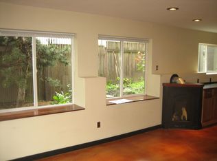 9552 Interlake Ave N #B, Seattle, WA 98103