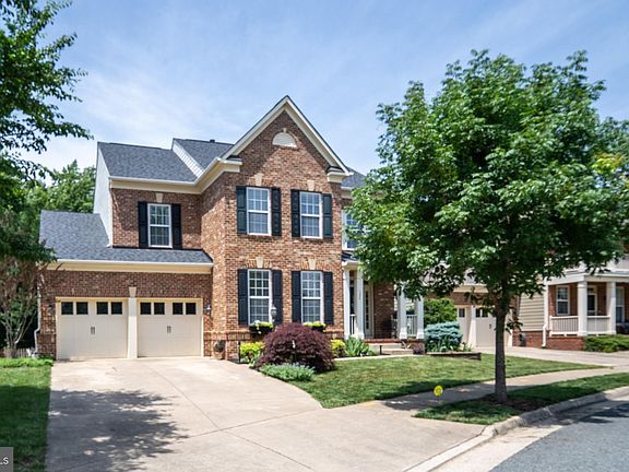 4th image of 1204 Walker Dr