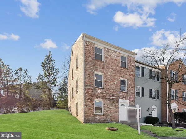 16728 Chowning Ct, Woodbridge, VA 22191