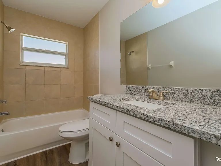 31349 Wrencrest Dr — Photo 14